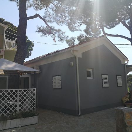 Mala Kuca Ispod Borova Villa Primošten Buitenkant foto