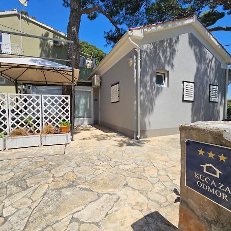 Mala Kuca Ispod Borova Villa Primošten Buitenkant foto