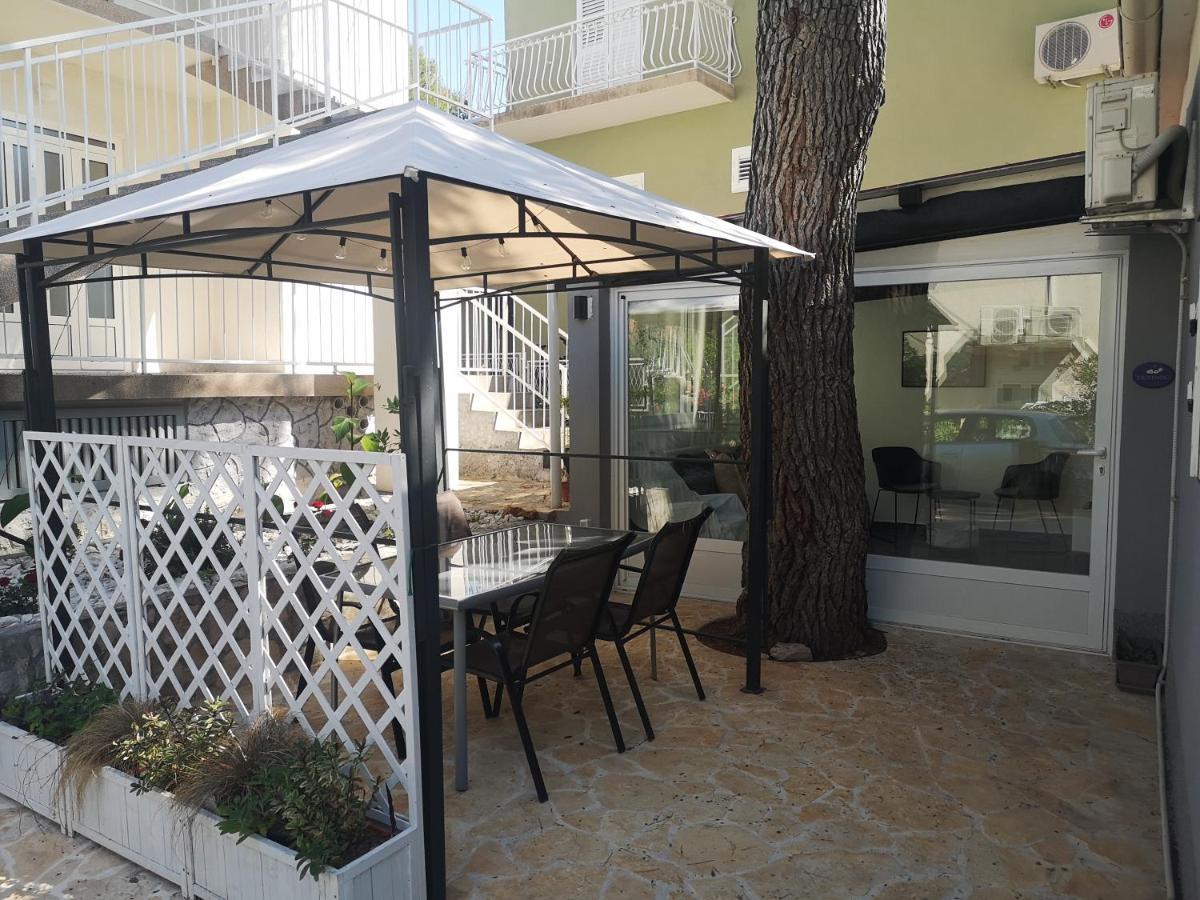 Mala Kuca Ispod Borova Villa Primošten Buitenkant foto