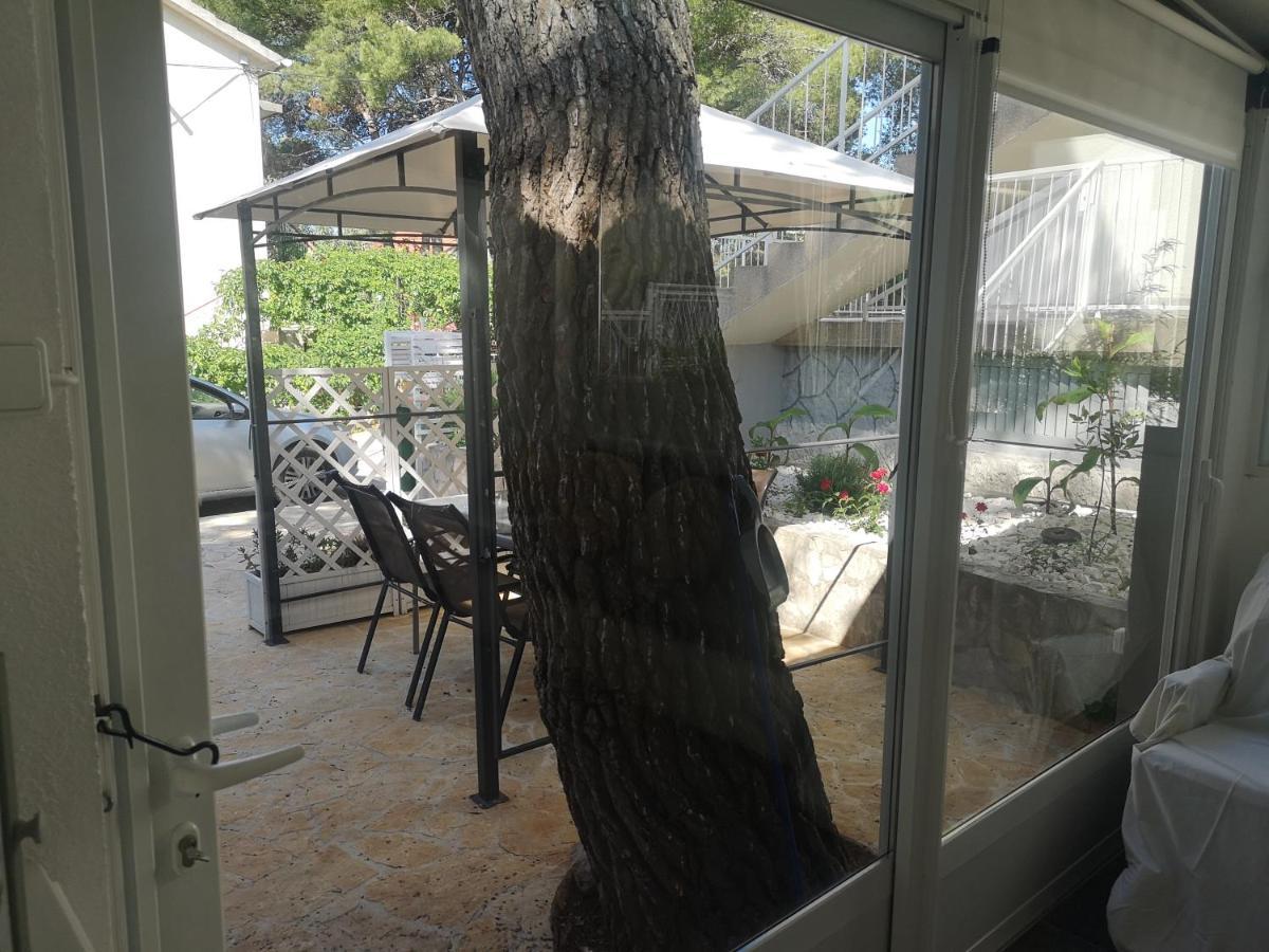 Mala Kuca Ispod Borova Villa Primošten Buitenkant foto