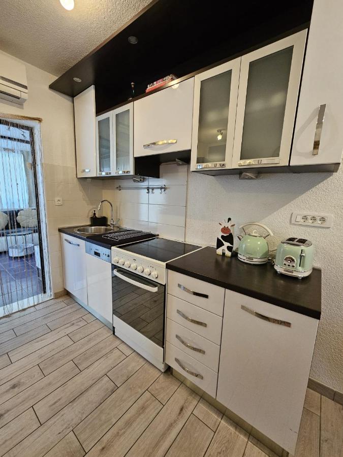 Mala Kuca Ispod Borova Villa Primošten Buitenkant foto