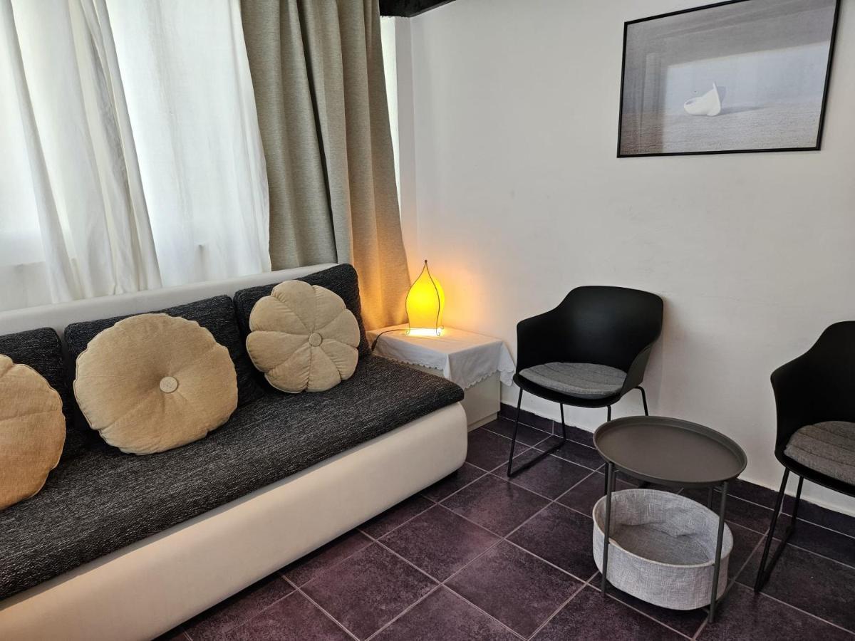 Mala Kuca Ispod Borova Villa Primošten Buitenkant foto