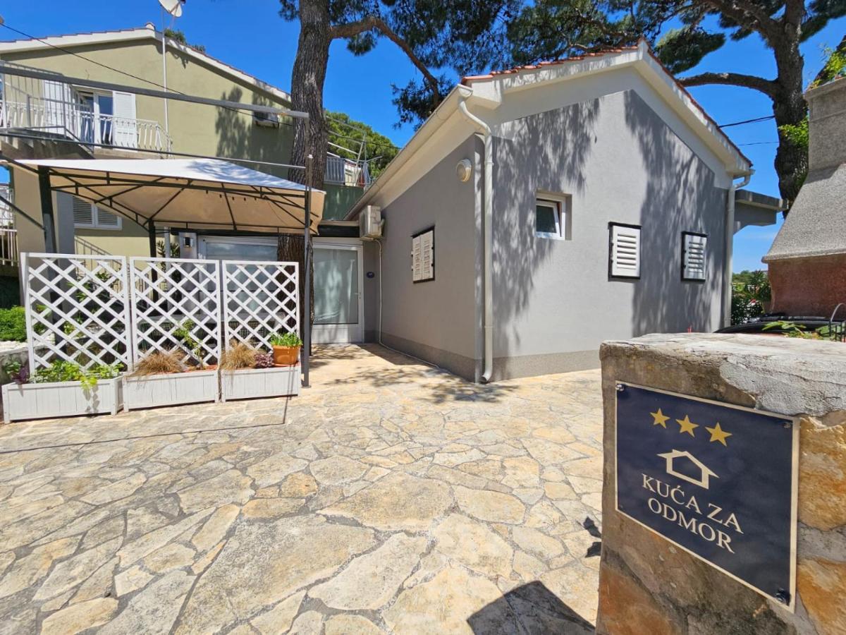 Mala Kuca Ispod Borova Villa Primošten Buitenkant foto